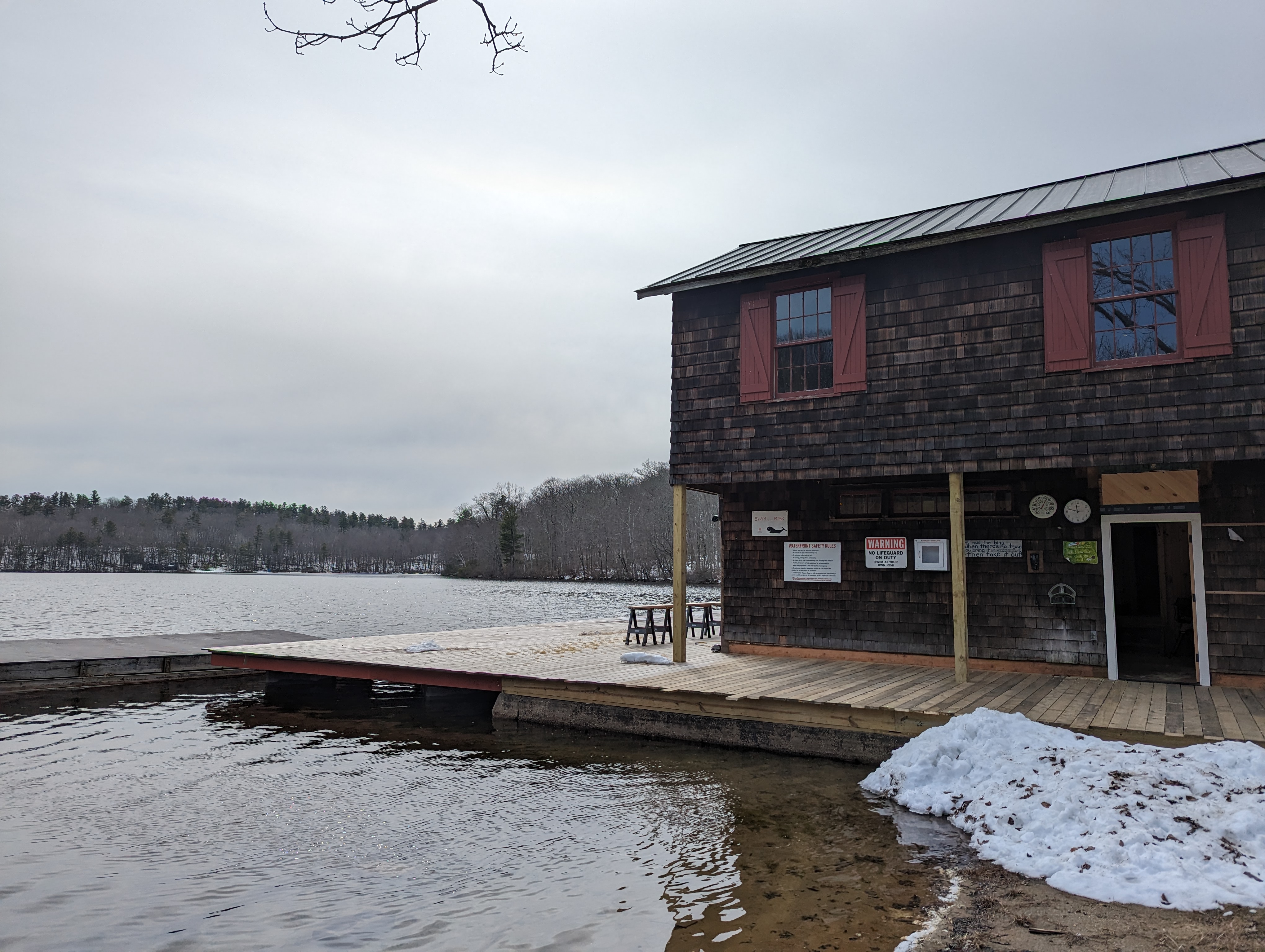 The CHLA clubhouse and dock on a winter day